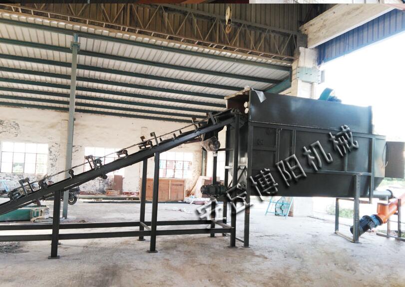 自動(dòng)破袋機(jī)為什么被飼料行業(yè)廣泛使用呢？