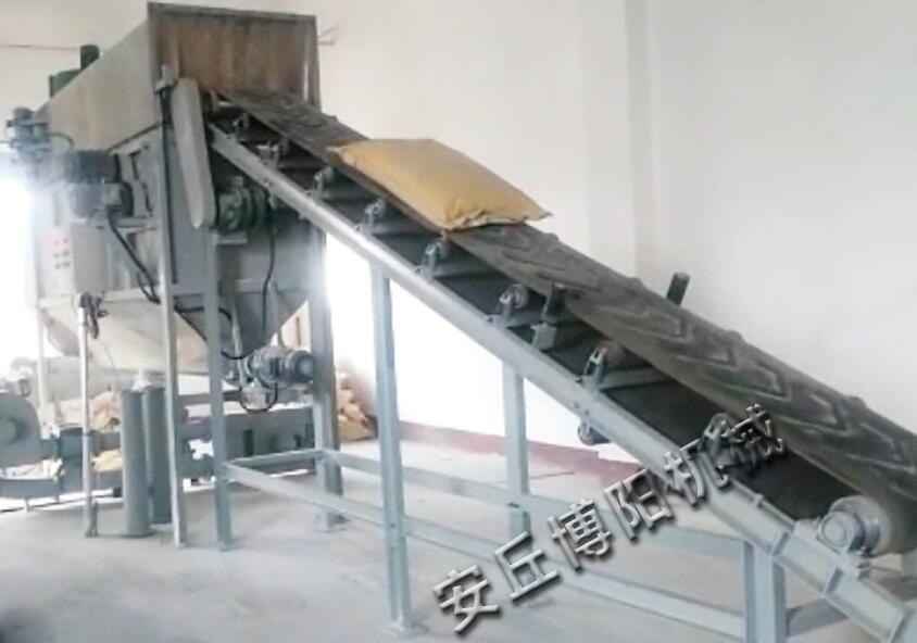 聽(tīng)說(shuō)尿素自動(dòng)拆包機(jī)有四個(gè)讓廠家不得不買(mǎi)的理由