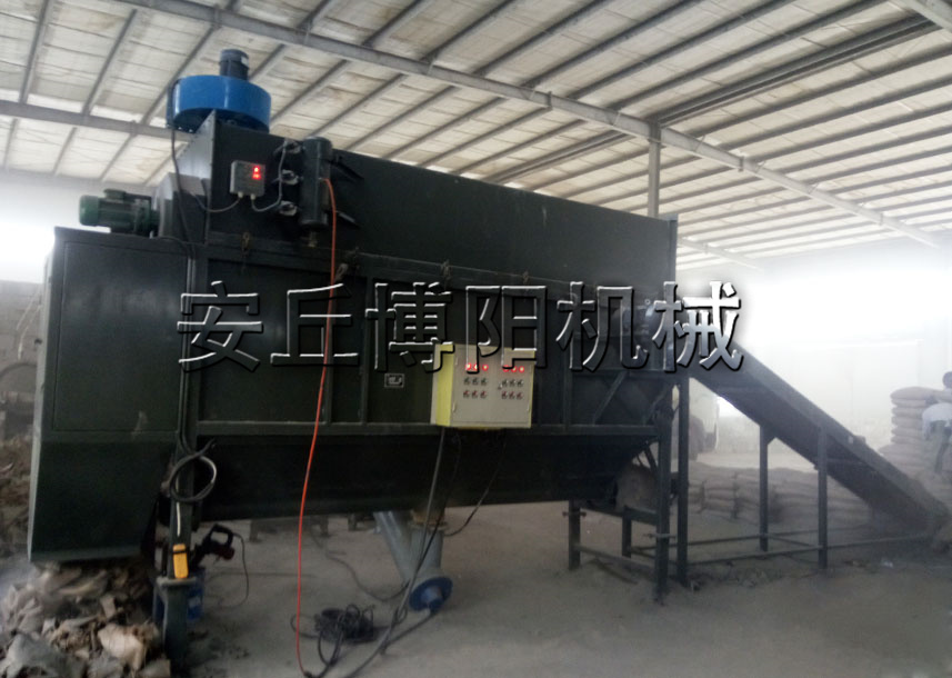 安丘博陽(yáng)機(jī)械的水泥自動(dòng)拆袋機(jī)為什么這么厲害？