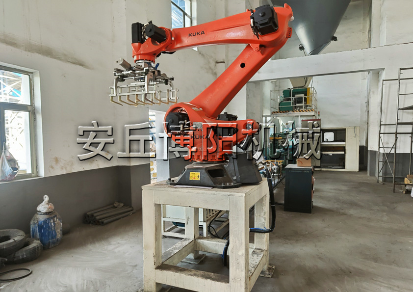 聚丙烯自動碼垛機器人的特點有哪些？