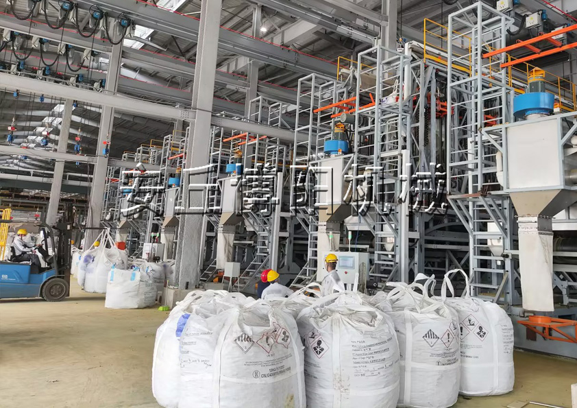 粉體全自動噸袋拆袋機的特點和配套設備有哪些？